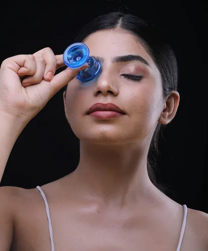 Miniatura 9 de Juego de 2 vasos de lavado de ojos para mantener tus ojos limpios y saludables, color azul