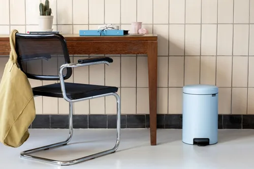 Miniatura 9 de Brabantia NewIcon - Cubo de basura con pedal de cierre suave para cocina, con cubo extraíble, 3.2 galones, azul soñado Azul (Dreamy Blue)