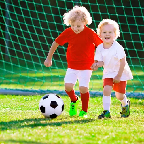 Miniatura 7 de ZOOJOY Balón de Fútbol Tamaño 3 para Niños, Balón de Fútbol de Color Clásico para Niños Pequeños y Niñas con Bomba, Deportes al Aire Libre y Blanco