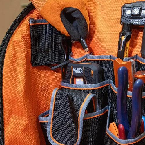 Miniatura 10 de Klein Tools 62482 - Mochila para herramientas Tool-Station Pro, organizador resistente con 27 bolsillos, interior grande, fondo moldeado, bolsa