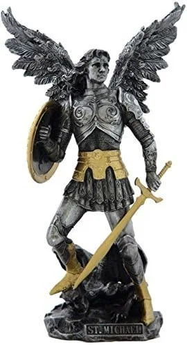 San Miguel Arcángel sosteniendo espada y escudo 12.75 pulgadas estatua de peltre