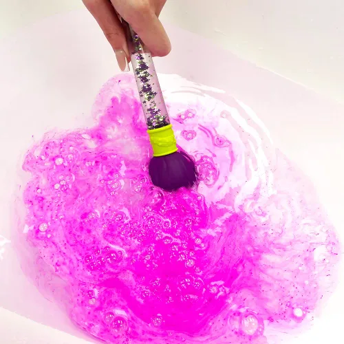 Miniatura 2 de Baff Bombz Cepillo Mágico, 4 Bombas de Baño, Pintan Mágicamente el Agua de tu Baño, Juguete de Baño Creativo para Niños, Regalos de Cumpleaños