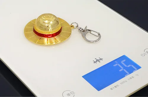 Miniatura 6 de Batustou Llavero de una pieza con sombrero de paja Luffy de anime, llavero de piratas de 2 pulgadas, accesorios para mujeres, hombres y niños