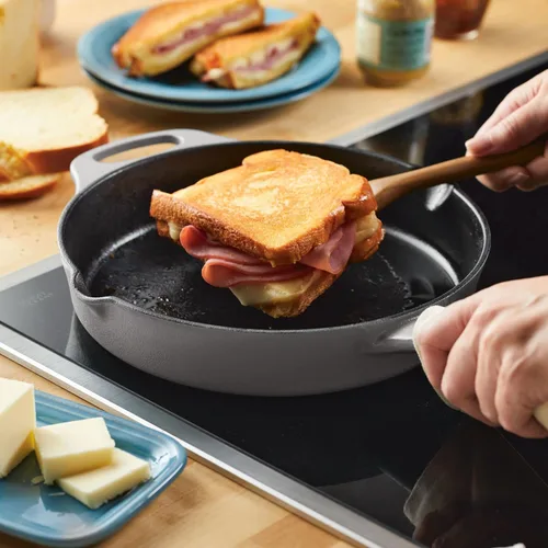 Miniatura 4 de Rachael Ray NITRO - Sartén de hierro fundido con mango auxiliar y boquillas de vertido, 10 pulgadas, color gris