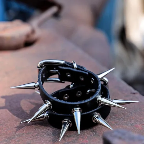 Miniatura 6 de MILAKOO 2 pulseras de piel sintética estilo punk con remaches acentuados