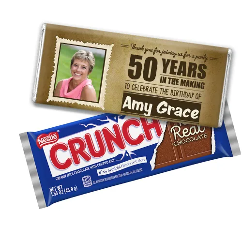 Miniatura 9 de Caramelos de cumpleaños personalizados de 12 quilates para invitados, barras de chocolate belgas en relieve "Happy Birthday" (12 unidades) – 50, 60