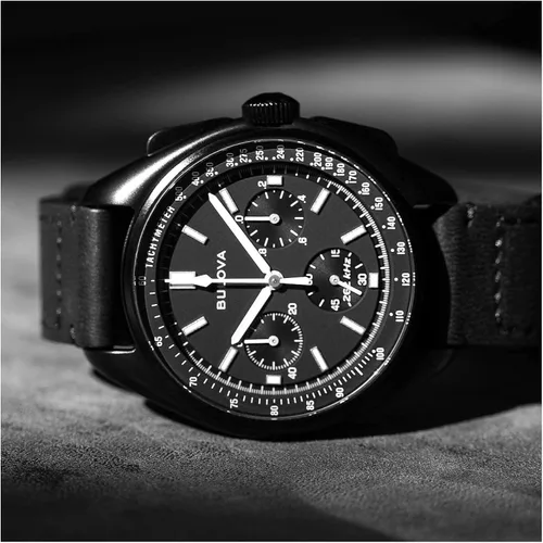 Miniatura 6 de Bulova Hombre Archive Series Lunar Pilot Cronógrafo Precisionist de 6 manecillas Acero Inoxidable Ionizado Negro, Correa NATO Negra y Cristal