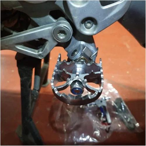 Miniatura 8 de Estriberas reposapiés para B&MW F800GS F700GS G650GS F 800 700 650 F800 F700 F650 para GS motocicleta Estriberas delanteras Estriberas de conductor