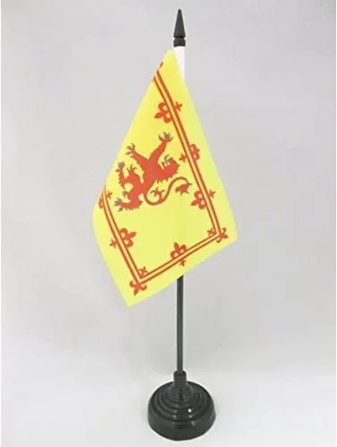 Miniatura 71 de United Kingdon Coat of arms Table Flag 5'' x 8'' - UK - British - England Desk Flag 21 x 14 cm - Black plastic stick and base - AZ FLAG Escudo
