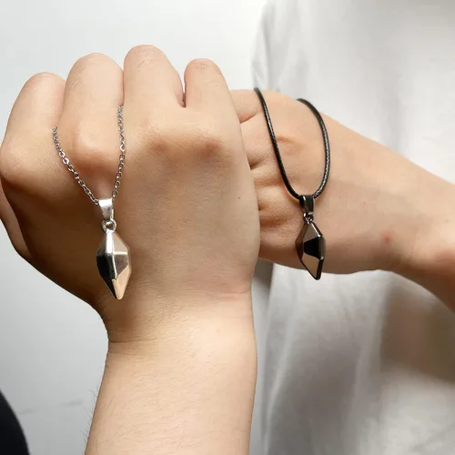 Miniatura 3 de Juego de 4 collares para parejas pulseras magnéticas a juego para novio, novia, parejas, él o ella collares de relación a distancia para parejas.