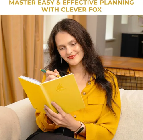 Miniatura 2 de Agenda Clever Fox semanal y mensual sin fecha con divisiones de tiempo, libro de citas y organizador diario, A5 (Amarillo)