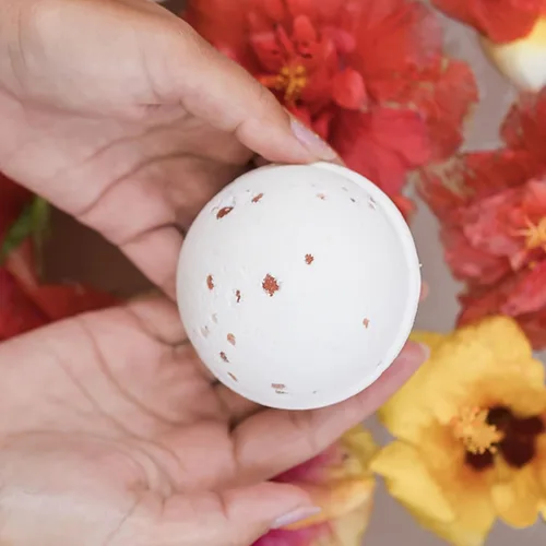 Miniatura 2 de LA SALT CO Bomba de baño Zen, hecha a mano con ingredientes naturales, sal del Himalaya rica en minerales, libre de crueldad, fabricada con aceites