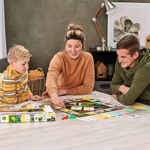 Miniatura 3 de TOMY John Deere-opoly - Juego de mesa para niños, juegos de agricultura cooperativa para niños, juegos de mesa clásicos para la noche