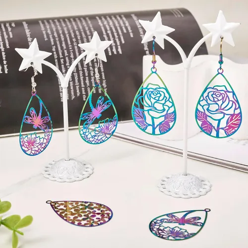 Miniatura 10 de FASHEWELRY 16 dijes de plumas de arco iris de acero inoxidable con alas de filigrana, adornos de metal de 4 colores para hacer joyas, pulseras