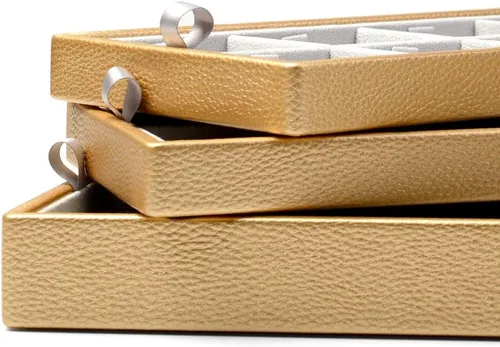 Miniatura 5 de Oirlv Joyero de cuero dorado hecho a mano organizador de joyas de viaje estuche de almacenamiento para aretes anillos collares dijes relojes