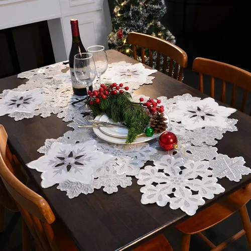 Miniatura 7 de Grelucgo Camino de mesa bordado a máquina y cortado a mano con copos de nieve gris plateado y blanco para vacaciones de Navidad (13.5 x 69 pulgadas)