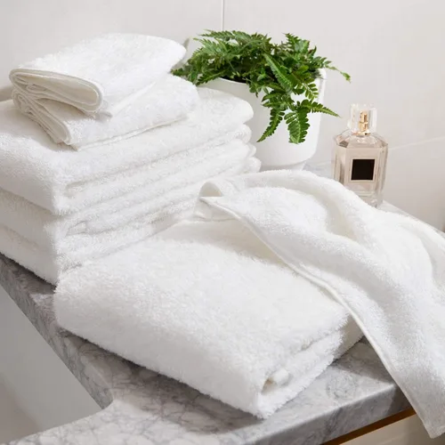 Miniatura 6 de H by Frette Simple Border Junior Suite - Paquete de ropa de baño de lujo totalmente blanca/incluye 2 paños de lavado, 2 toallas de mano y 2 toallas