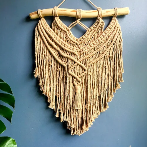 Wild Cotton Fiber Arts - Arte de macramé hecho a mano 100% algodón natural para colgar en la pared en la rama de madera flotante, decoración bohemia