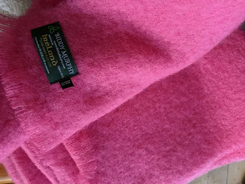 Miniatura 12 de Biddy Murphy Manta ultrasuave de mohair irlandés y lana, hecha en Irlanda, 54 x 72 pulgadas, multicolor a cuadros Cuadros multicolor apagados