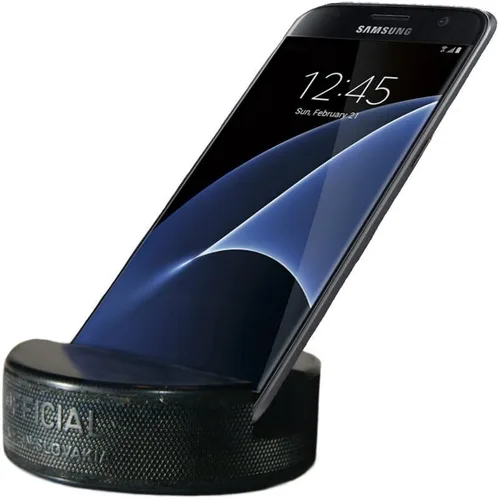 Miniatura 2 de El soporte original indestructible para teléfono celular de hockey - Hecho de un disco de hockey genuino - Compatible con todos los teléfonos