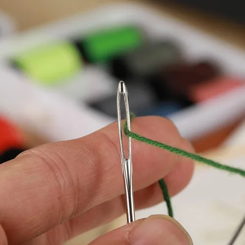 Miniatura 4 de Yklbpd 18 agujas de coser grandes para ojos, hilo hecho a mano, aguja de hilo de bordar de acero inoxidable afilada para cuero y tapiz