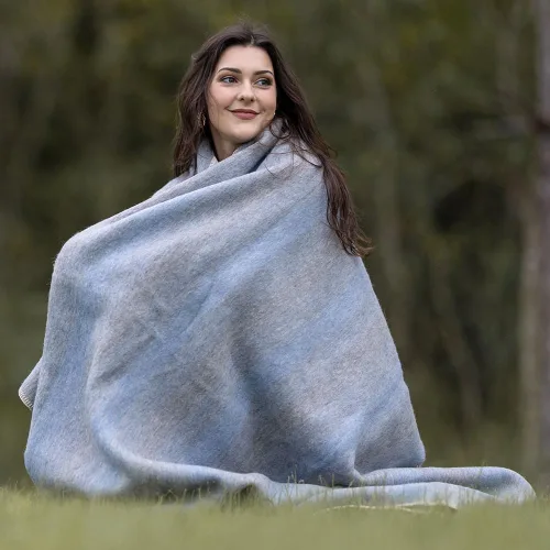 Miniatura 36 de Manta gruesa de lana de alpaca pesada para acampar al aire libre o usar en interiores Mantas suaves de lana de alpaca peruana