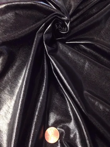 Miniatura 3 de Metálico brillante en toda la lámina de poliéster elástico Spandex tela por The Yard (negro)