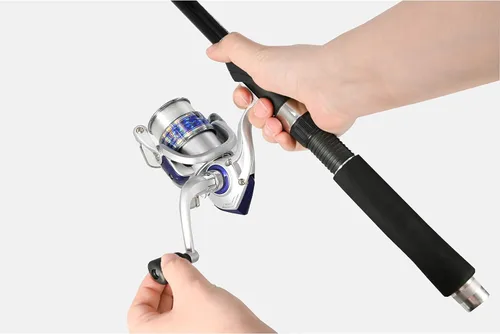 Miniatura 4 de Paquete de 2 cañas de pescar combinadas, carretes giratorios de fibra de carbono, bolsa transportadora de pesca para viajes, agua salada y agua dulce