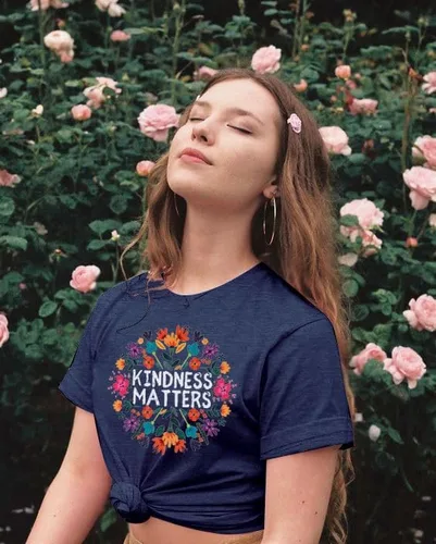 Miniatura 5 de Camisetas de profesor para mujer, camiseta con texto en inglés "Be Kindness", camisetas de salud mental, camiseta bohemia con gráficos florales