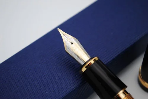Miniatura 4 de JINHAO 159 - Pluma estilográfica M (negra con clip dorado)