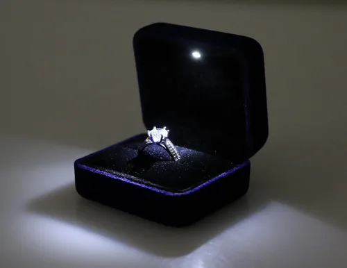 Miniatura 7 de Caja de regalo de terciopelo de metal brillante con LED para propuesta, compromiso, boda, fácil de colocar en tu bolsillo o bolso, color azul