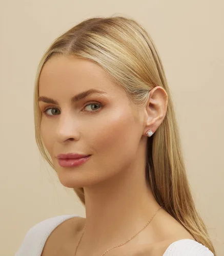 Miniatura 3 de Barzel Aretes de Tuerca de Ópalo Blanco Creado Chapados en Oro Blanco para Mujeres - Fabricado en Brasil
