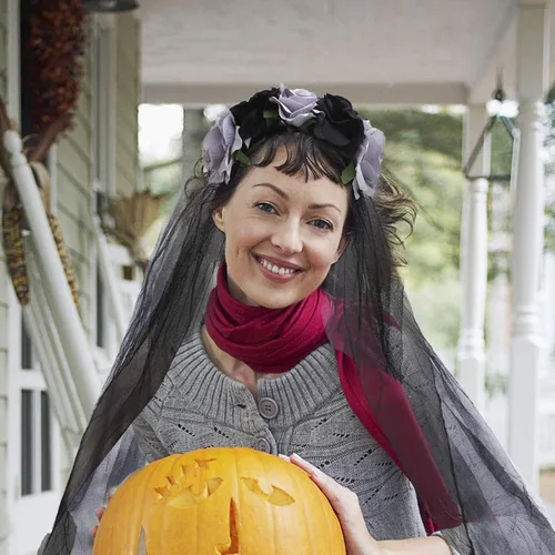 Miniatura 4 de Disfraz de Halloween para mujer, guirnalda de rosas rojas y negras, diadema gótica con flores, diadema para cadáver, velo de novia, cosplay, corona