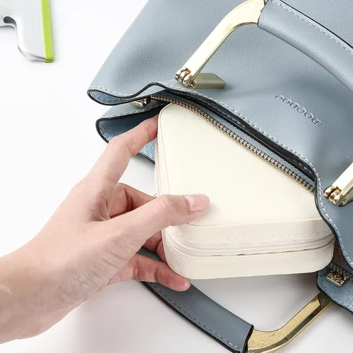 Miniatura 3 de Mini joyero portátil de viaje de cuero para joyas organizador de anillos caja de regalo para niñas y mujeres blanco
