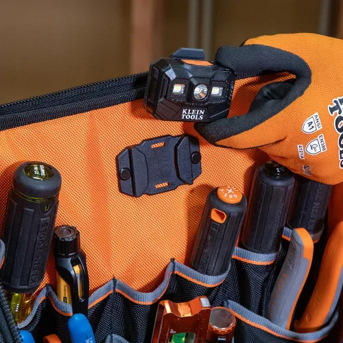 Miniatura 8 de Klein Tools 62482 - Mochila para herramientas Tool-Station Pro, organizador resistente con 27 bolsillos, interior grande, fondo moldeado, bolsa