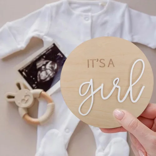 Miniatura 3 de 1 letrero de madera con texto en inglés "It's a Girl", decoración bohemia de revelación de género, anuncio de embarazo acrílico para niño o niña