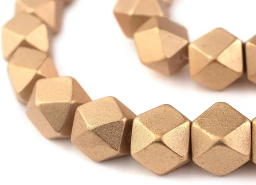 Miniatura 44 de TheBeadChest - Cuentas de madera de cubo sin esquinas azul azul: cuentas orgánicas naturales de corte de diamante de 0.787 in para la fabricación