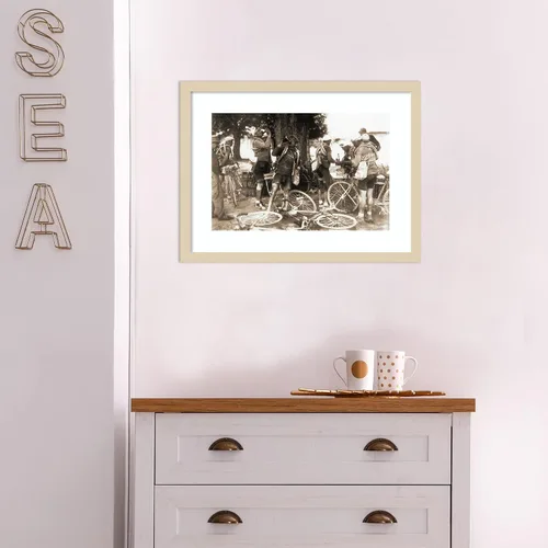 Miniatura 4 de Amanti Art Drinkers by Presse 'E Sports - Cuadro de pared enmarcado de madera (21 pulgadas de ancho x 16 pulgadas de alto), marco natural Svelte