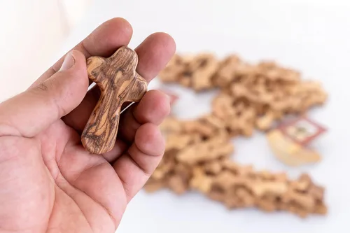 Miniatura 2 de Zuluf 100 cruces pequeñas de madera de olivo de Belén Israel Cruces de bolsillo Viene con 100 certificados de Tierra Santa de 2.4 in / 2.5