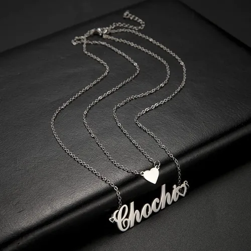 Miniatura 2 de Gargantilla MeMoShe con nombre personalizable, superpuesta, con corazón, chapada en oro de 18K con colgante de nombre