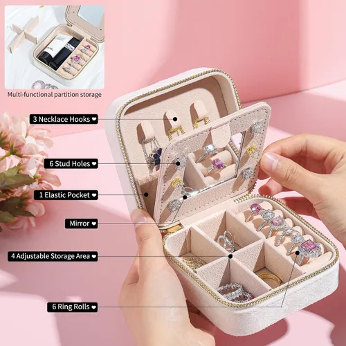 Miniatura 3 de Joyero de viaje de terciopelo de felpa personalizado, joyero pequeño con inicial, organizador de joyas, esencial de viaje blanco para mujeres