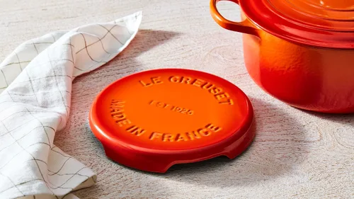Miniatura 5 de Le Creuset - Trivet de hierro fundido esmaltado Signature, 8.8 pulgadas, alcachofa