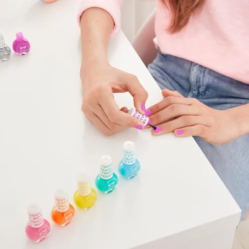 Miniatura 5 de Juego de esmaltes de uñas brillantes para niñas y adolescentes, 7 colores vibrantes, no tóxicos, seguros para niños para todos los días