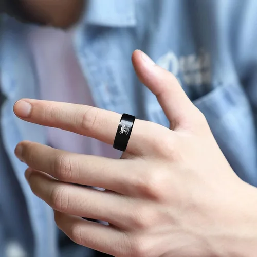 Miniatura 2 de Anillo de anime de una pieza de acero inoxidable negro para hombres, anillo de anime Luffy para niños, joyería de anime de 0.315in, Acero