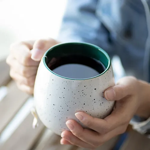 Miniatura 6 de LIFVER Juego de 4 tazas de café de 20 onzas, tazas de café grandes de cerámica con asas para café, té, cacao caliente, tazas de expreso, regalos
