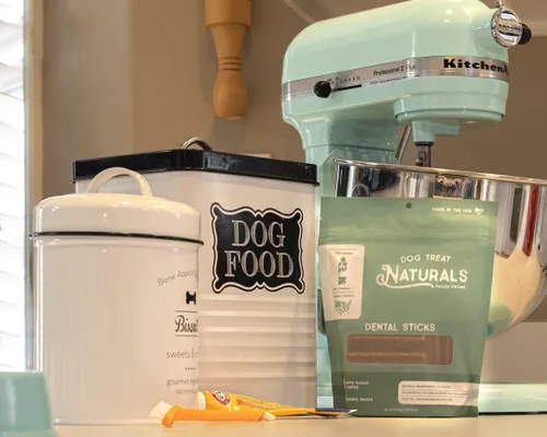 Miniatura 2 de Dog Treat Naturals Palitos dentales de garbanzos y albahaca de 10 onzas, 20 unidades Golosinas dentales masticables para perros pequeños, medianos
