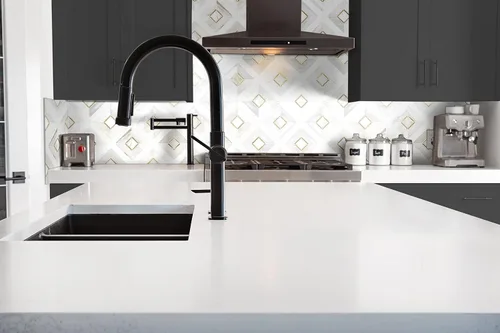 Miniatura 13 de MSI Verona Patrón Dorado 12 pulg. x 12 pulg. Azulejo de Mosaico de Mármol Montado en Malla para Pared de Baño, Piso, Salpicadero de Cocina y Verona