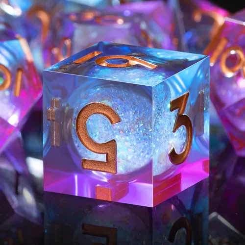 Miniatura 19 de AUSTOR Juego de dados DND de resina de núcleo líquido, de borde afilado poliédricos, juego de 7 dados DND de arena movediza hechos a mano de resina