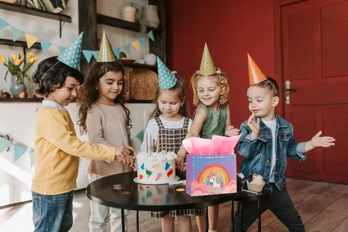 Miniatura 4 de jabberwpacking Bolsas de regalo grandes de 12.6 pulgadas con papel de seda para niñas, bolsa de regalo de cumpleaños de unicornio rosa