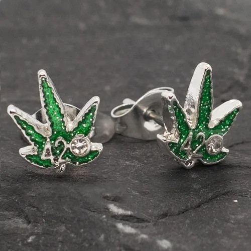 Miniatura 3 de Pierce2GO Aretes tipo dormilona de acero inoxidable con símbolo 420, hoja de maceta verde, aretes de acero quirúrgico para mujeres y hombres, juego